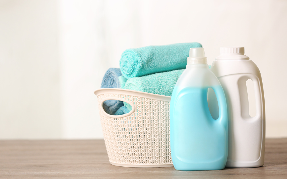 Refillable cleaning products